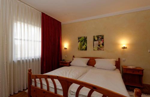 Memmelsdorf Hotel | Hotel & Brauereigasthof Drei Kronen