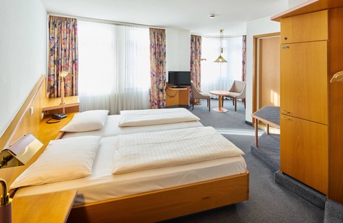 Oberturkheim Hotel | Hotel Brita Stuttgart