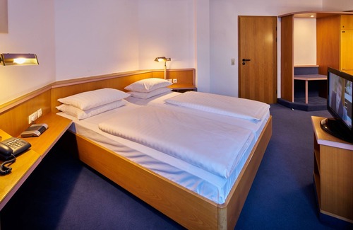 Oberturkheim Hotel | Hotel Brita Stuttgart