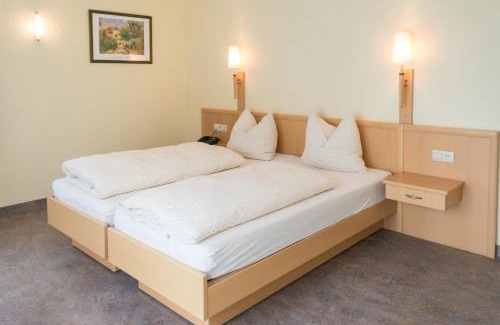 Burg-Reuland Hotel | Hotel Burg Hof