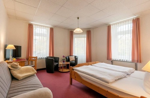 Loebtau Hotel | Hotel Burgk