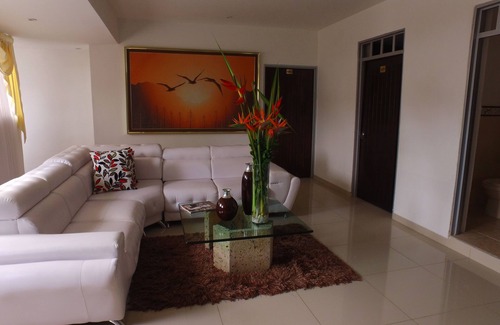Tulua Hotel | Hotel Cafe Plaza