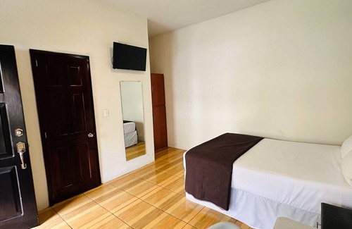 Escuintla Bed & Breakfast | Hotel California Pacific Palm