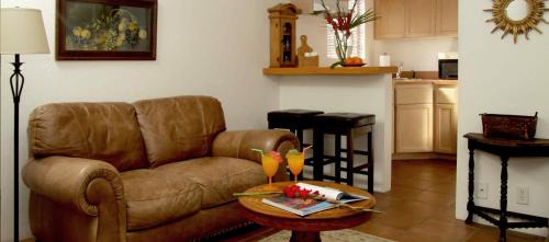 Tahquitz River Estates Hotel | Hotel California