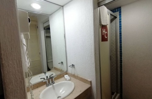 Ricardo Flores Magon Hotel | Hotel Candilejas Playa