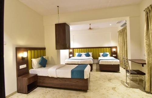 Mumbai Hotel | HOTEL CANDOR AMIGO
