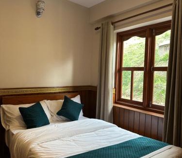 Mustang Hotel | Hotel Caravan