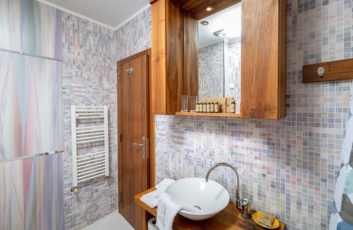 Oreshak Hotel | Hotel Casa Art