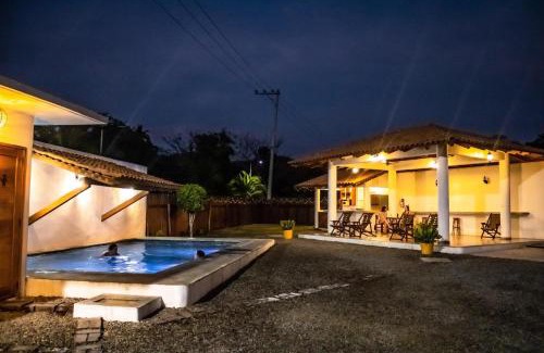 Ixtapa - Zihuatanejo Hotel | HOTEL CASA VICTORIA