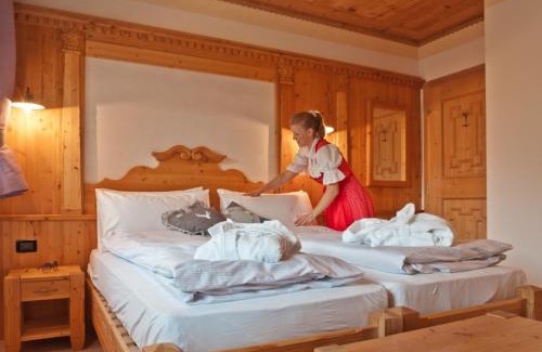 Cogolo Hotel | Hotel Chalet Alpenrose Bio Wellness Naturaktivhotel