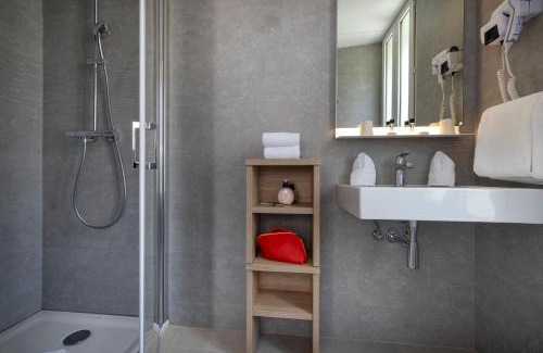 Neuilly-sur-Seine Hotel | Hotel Charlemagne