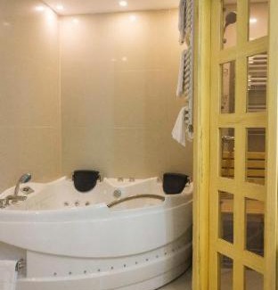 Dorobanti Hotel | Hotel Christina Plus