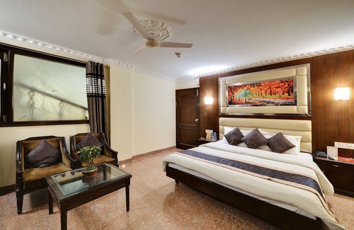 Chandigarh Hotel | Hotel City Heart Premium