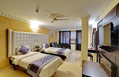 Chandigarh Hotel | Hotel City Heart Premium