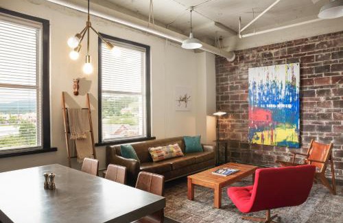 Downtown Chattanooga Apartment | Hotel Clemons
