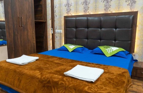 Varanasi Hotel | Hotel CM Palace