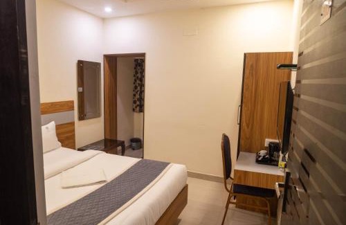 Iyyappanthangal Hotel | Hotel Comfort Park - Opposite Sri Ramachandra Medical College Porur