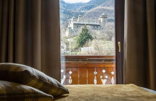 Chez Sapin Hotel | Hotel Comtes De Challant Albergo Etico Valle d'Aosta
