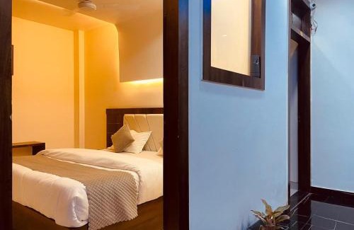 Jwalapur Hotel | Hotel Conifier Haridwar - Top Rated ! Most Awarded ! Luxury Stay ! Lift ! Spacious Room
