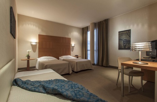 Carate Brianza Hotel | Hotel Cora