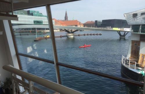 Copenhagen City Centre Boat Rental | Hotel CPH Living