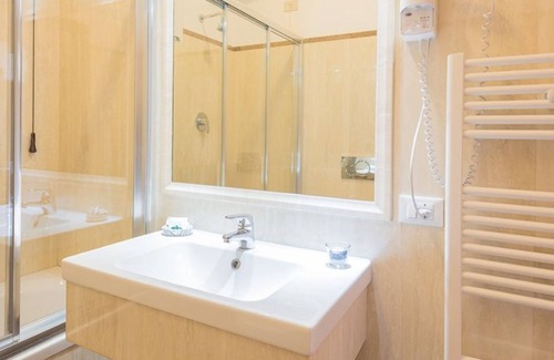 Genazzano Hotel | Hotel Cremona