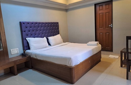 Santacruz West Hotel | Hotel Cruz Royale