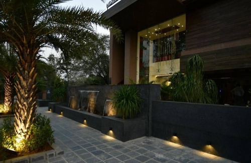 Nadiad Hotel | HOTEL CYPRESS