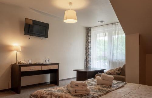 Tajecina Hotel | Hotel Cztery Pory Roku