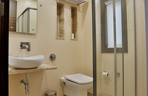 Janakpuri Hotel | Hotel D'Presidente
