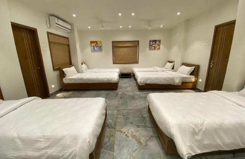 Veraval Hotel | HOTEL DAMODAR