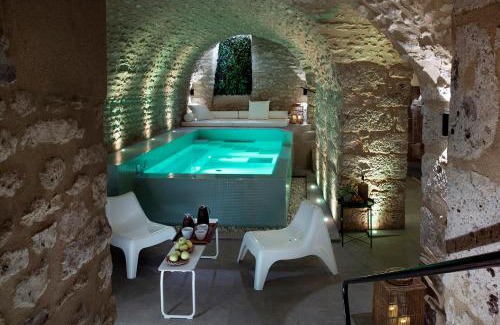 Angerville Hotel | Hotel De France