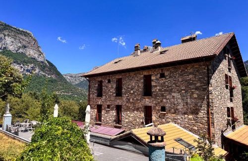 Hecho Hotel | Hotel de Montaña Uson