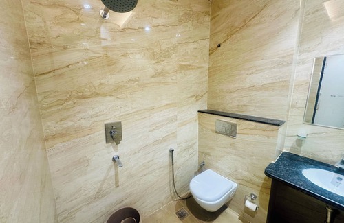 Varanasi Hotel | Hotel Deep Palace