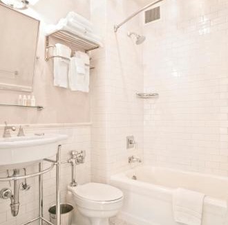 Goose Hollow Hotel | Hotel DeLuxe