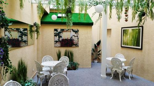 Rueil-Malmaison Hotel | Hotel Des Arts