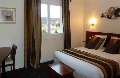 Le Rouget Hotel | Hotel des Voyageurs