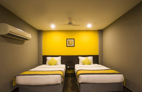 Velachery Hotel | Hotel Dhans