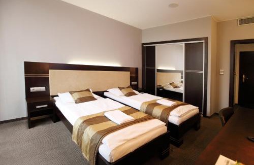 Senec Hotel | Hotel Dolphin - Adult friendly