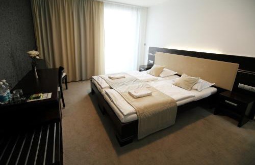 Senec Hotel | Hotel Dolphin - Adult friendly