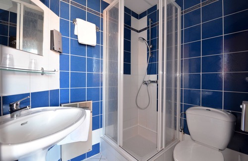 Chatenois Hotel | Hotel Dontenville