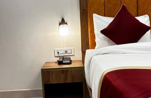 Zirakpur Hotel | Hotel Dreamland Inn