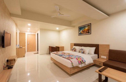 Kolar Road Hotel | Hotel Drishti, Bhopal