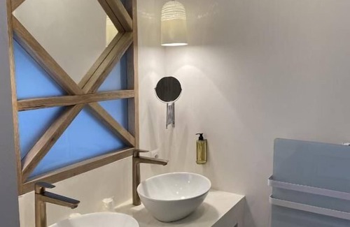 Saintes-Maries-de-la-Mer Hotel | Hotel du Pont Blanc