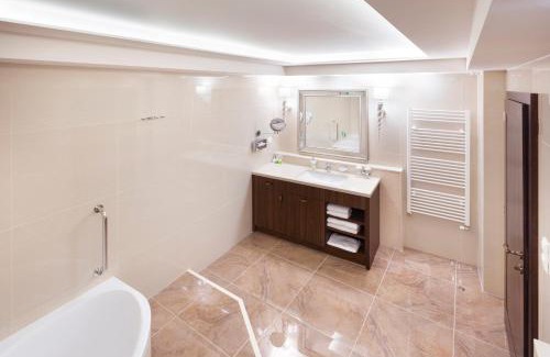 Karlovy Vary Hotel | Hotel Dvorana
