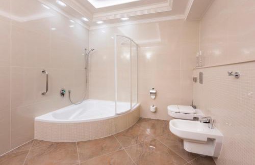 Karlovy Vary Hotel | Hotel Dvorana