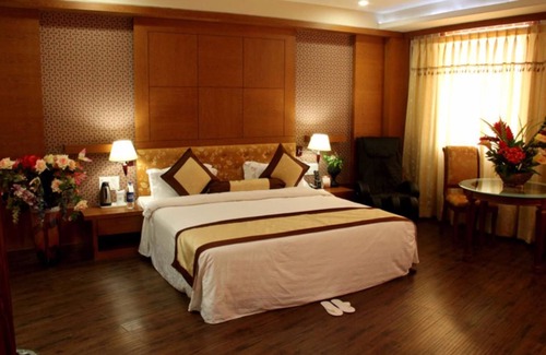 Bilaspur Hotel | Hotel East Park