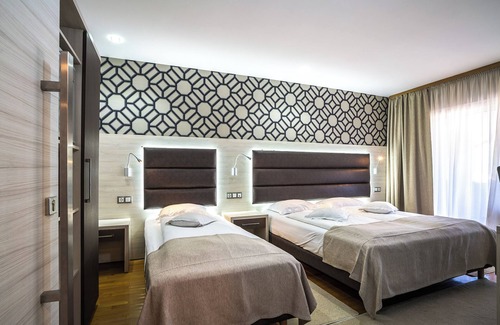 Campulung Moldovenesc Hotel | Hotel Eden