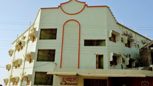 Mahurgad Hotel | Hotel Ekvira Dham Mahur Gadh