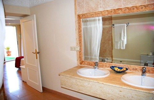 Carboneras Hotel | Hotel El Dorado